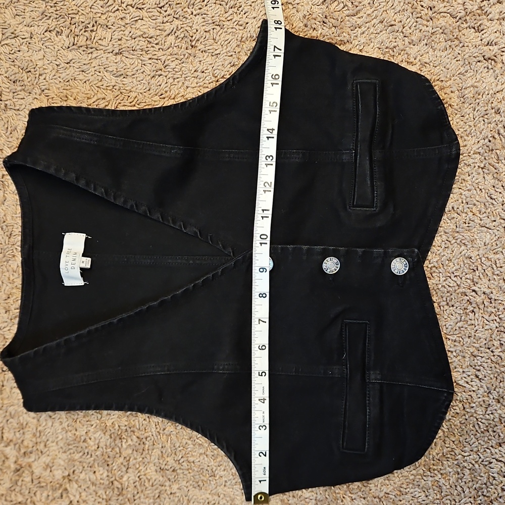 Love Tree Denim Black Cropped Vest - Picture 9 of 10